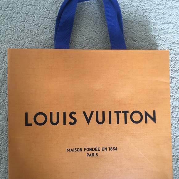 💥LOUIS VUITTON💥 Gift Bag/Paper bag 8-1/4” x 10” x 6” - Picture 11 of 12
